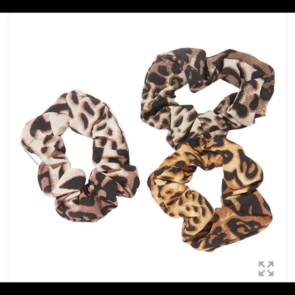 Noir jewelry ombré leopard scrunchies
